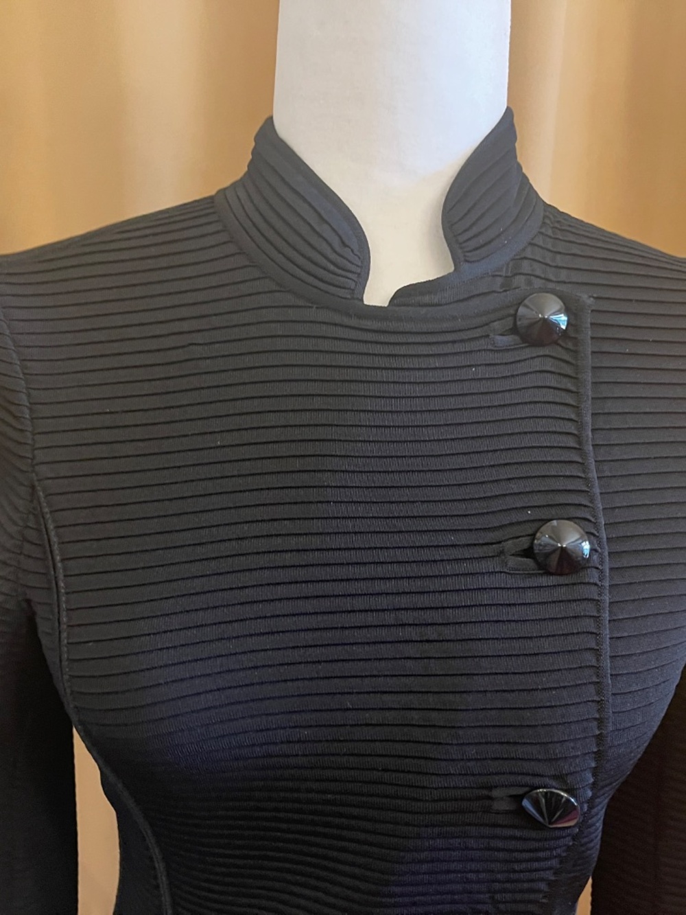 Georgio Armani Black Fitted Blazer Jacket Italy Size 38 (XS) Like New! - Picture 4 of 12